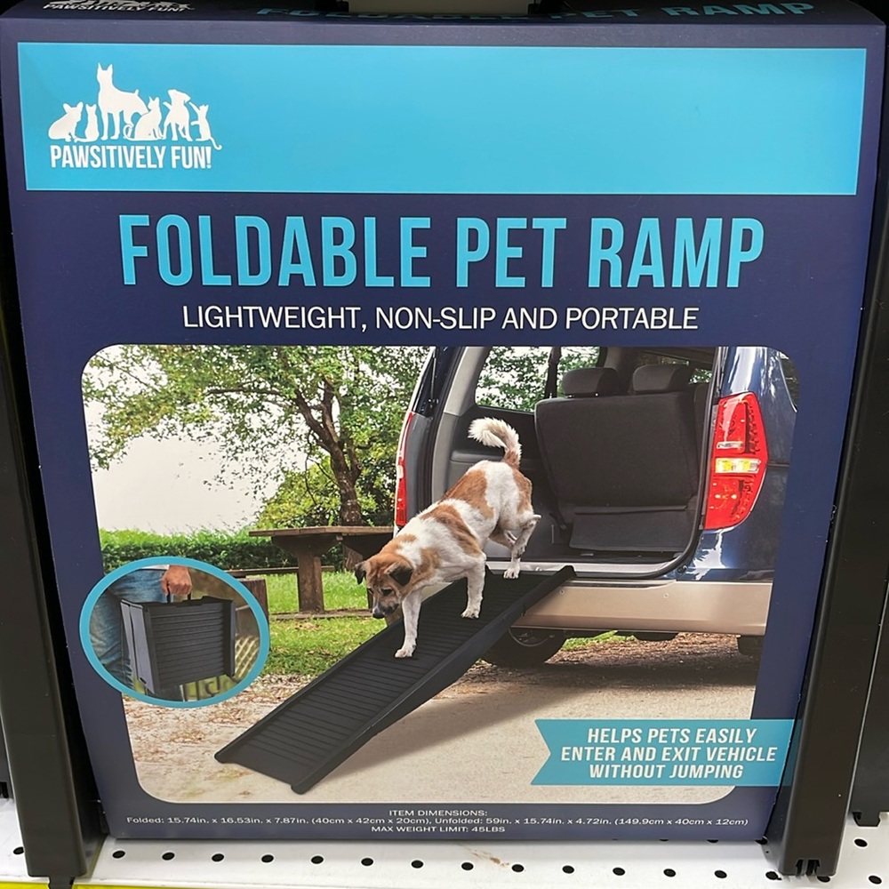 Foldable pet ramp